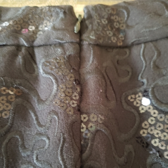 🌟 Host Pick 🌟 Betsey Johnson/ sequence skirt - Picture 4 of 8